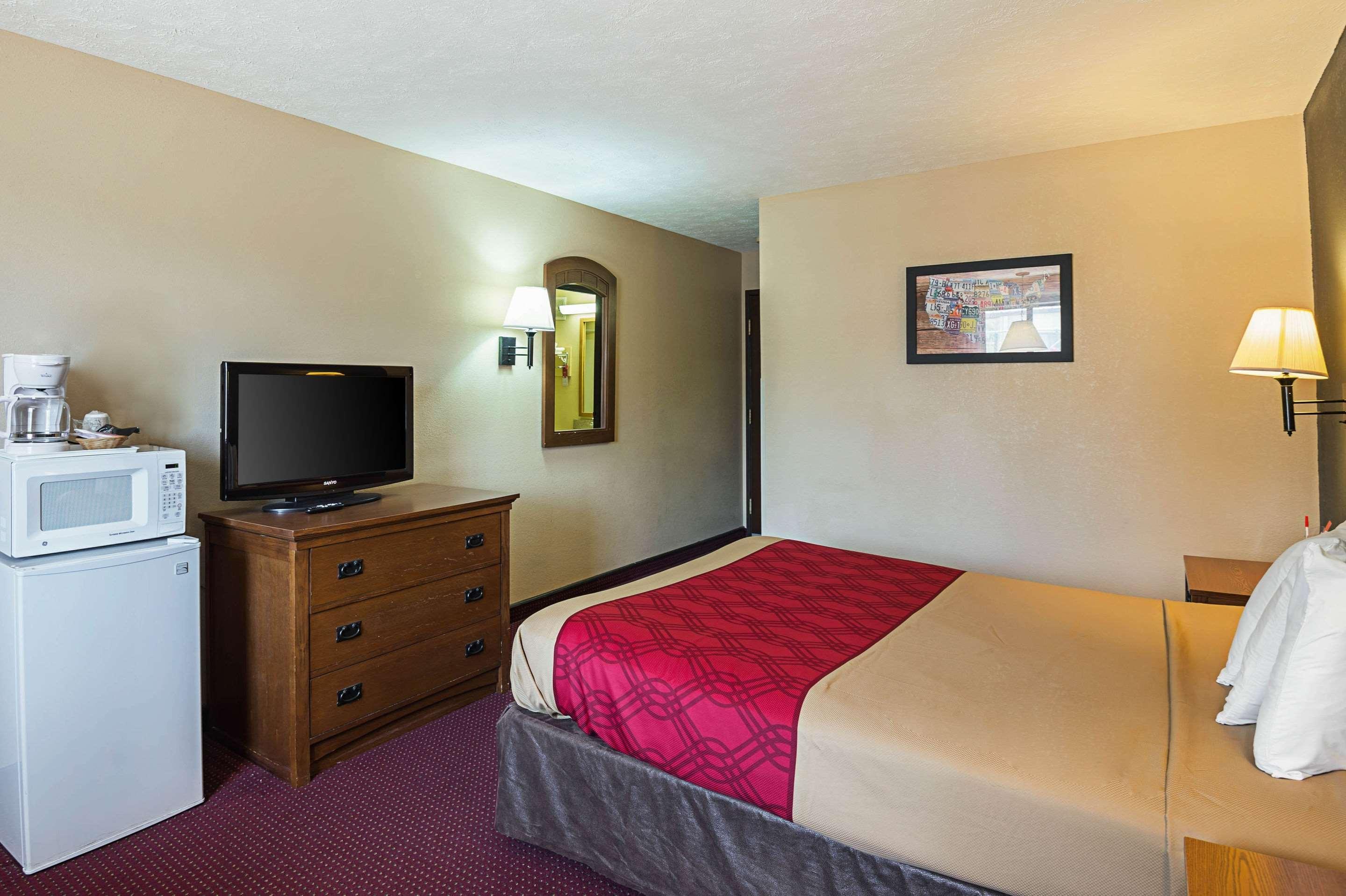 Econo Lodge Junction City I-70 Near Fort Riley Eksteriør billede