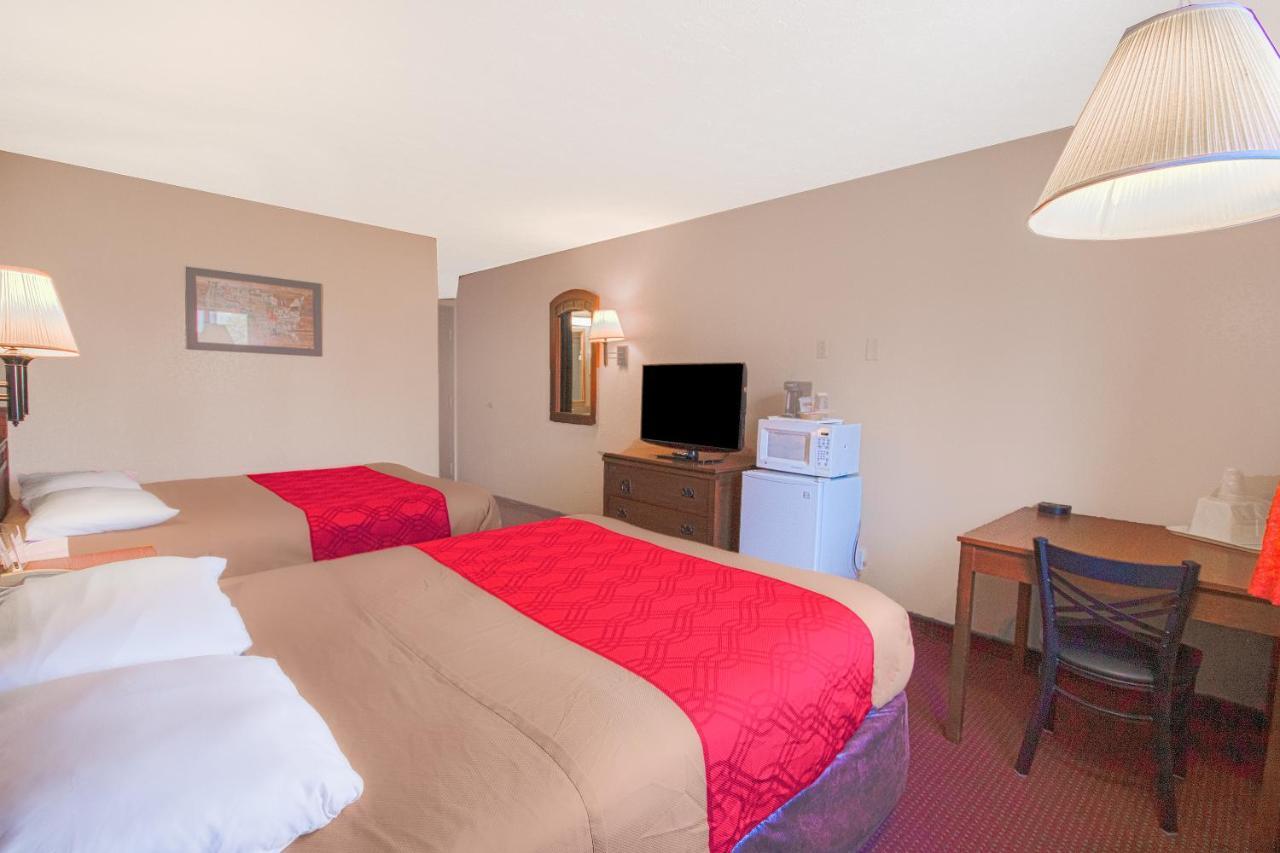 Econo Lodge Junction City I-70 Near Fort Riley Eksteriør billede