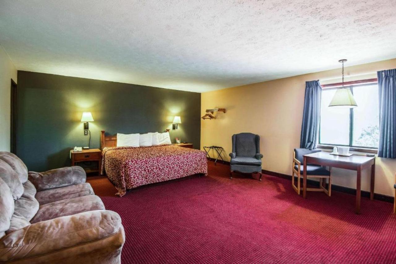Econo Lodge Junction City I-70 Near Fort Riley Eksteriør billede