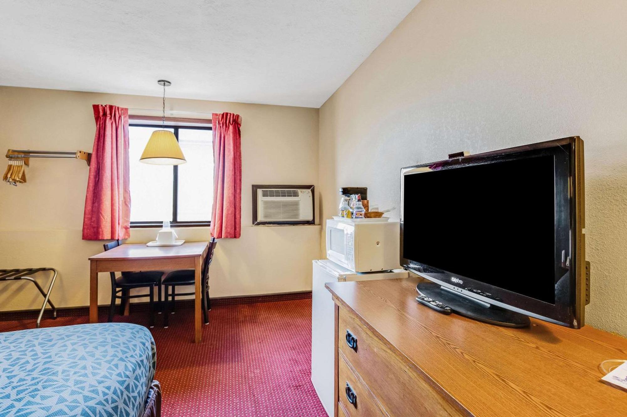 Econo Lodge Junction City I-70 Near Fort Riley Eksteriør billede